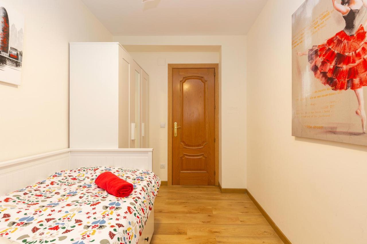 Apartamento Puente De Segovia Apartment Madrid Bagian luar foto