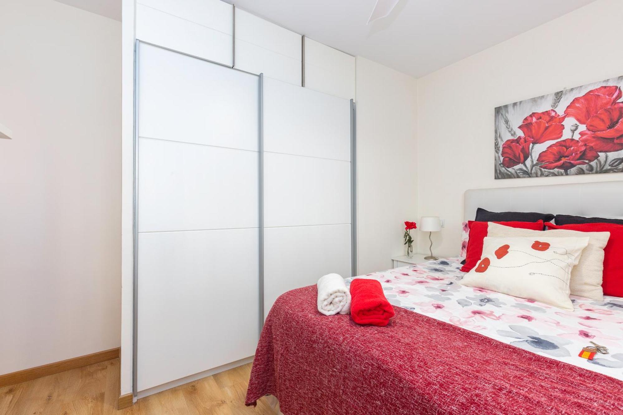 Apartamento Puente De Segovia Apartment Madrid Bagian luar foto